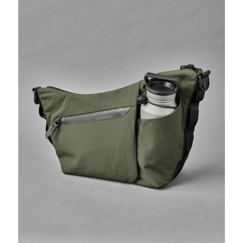 NWT Alpaka Flow Satchel Travel Crossbody Bag 4L Green Axoflux 210D - Picture 3 of 9